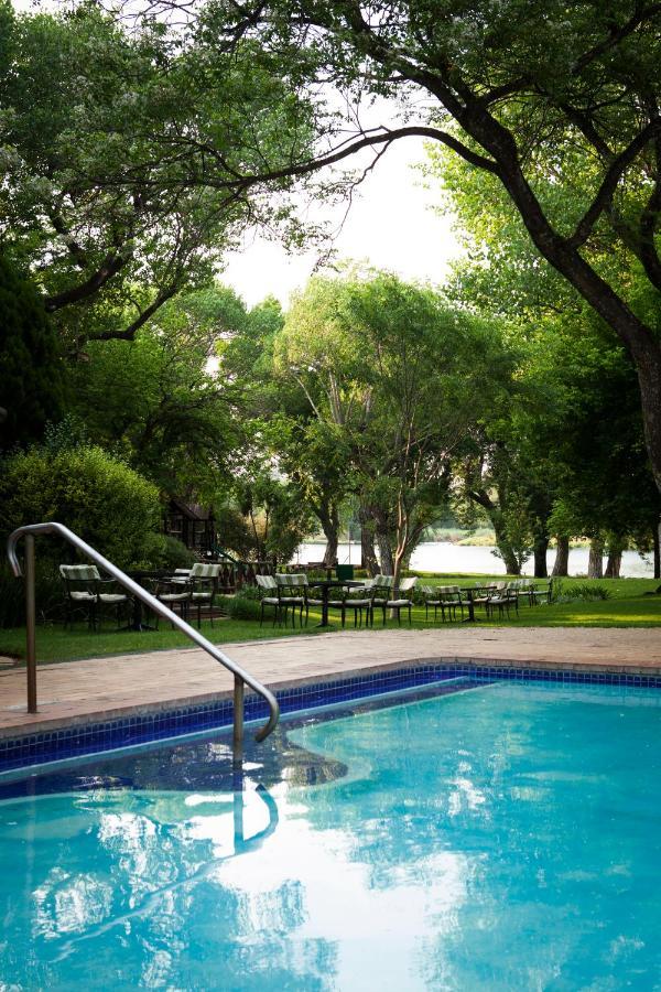 Riverside Sun Vanderbijlpark Exterior foto